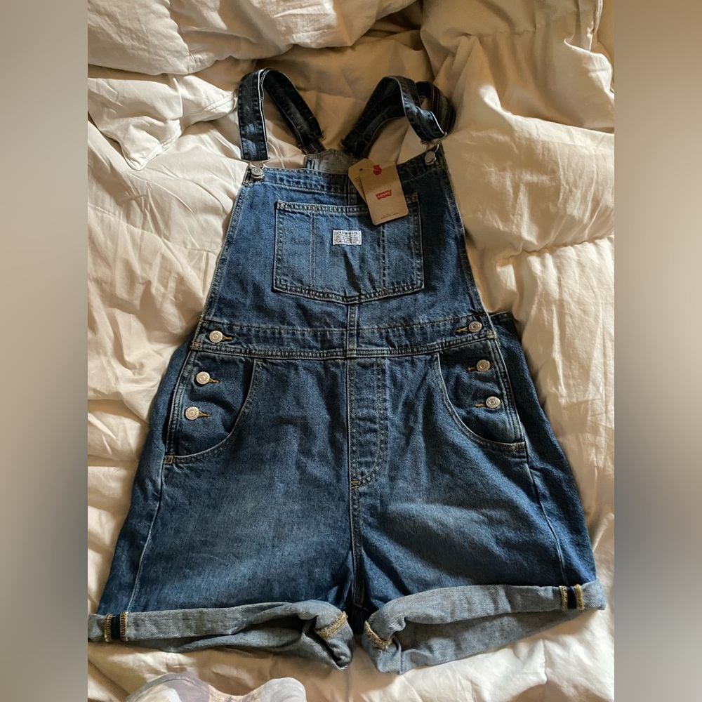 levi’s overall shorts